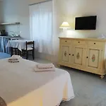Trullo Antico منزل ريفي أوستوني