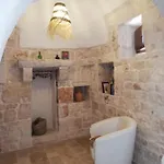 Trullo Antico منزل ريفي أوستوني
