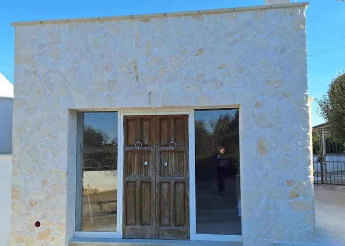 Trullo Antico Casa de Campo *